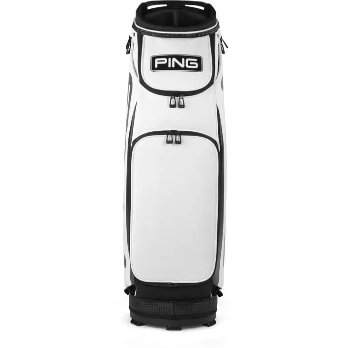 tour_staff_01_white_black-second.webp
